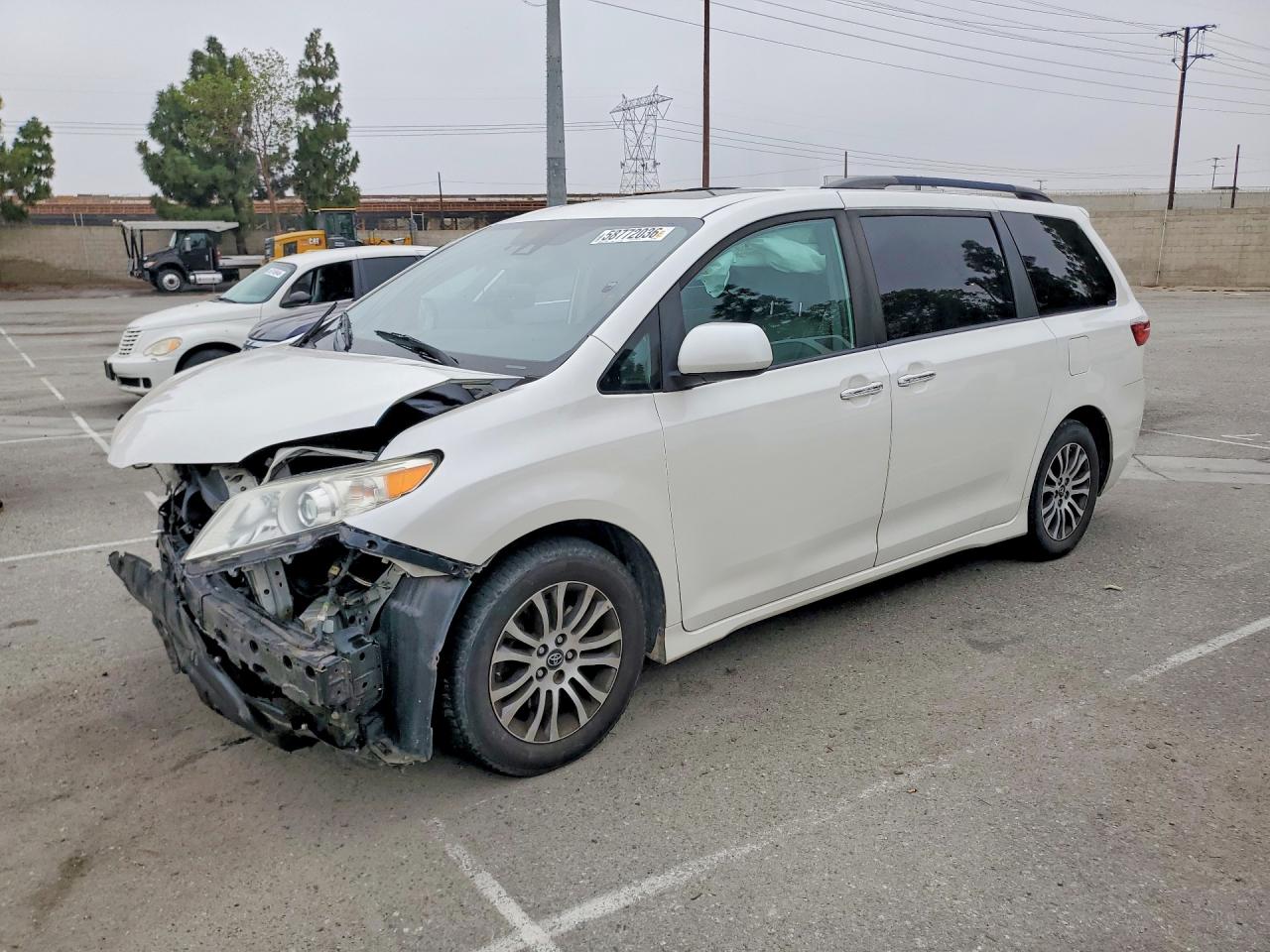 2019 TOYOTA SIENNA