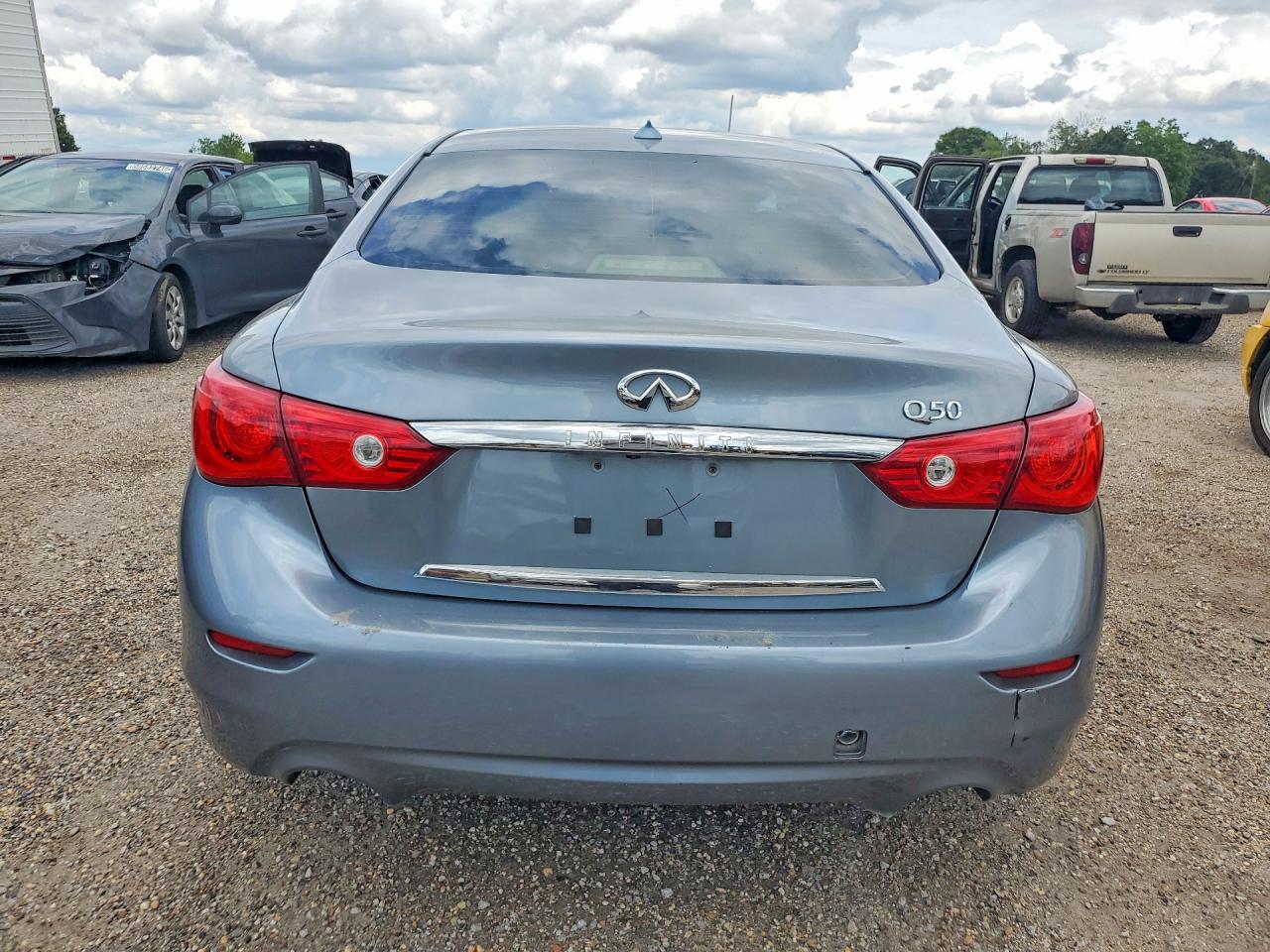 2015 INFINITI Q50