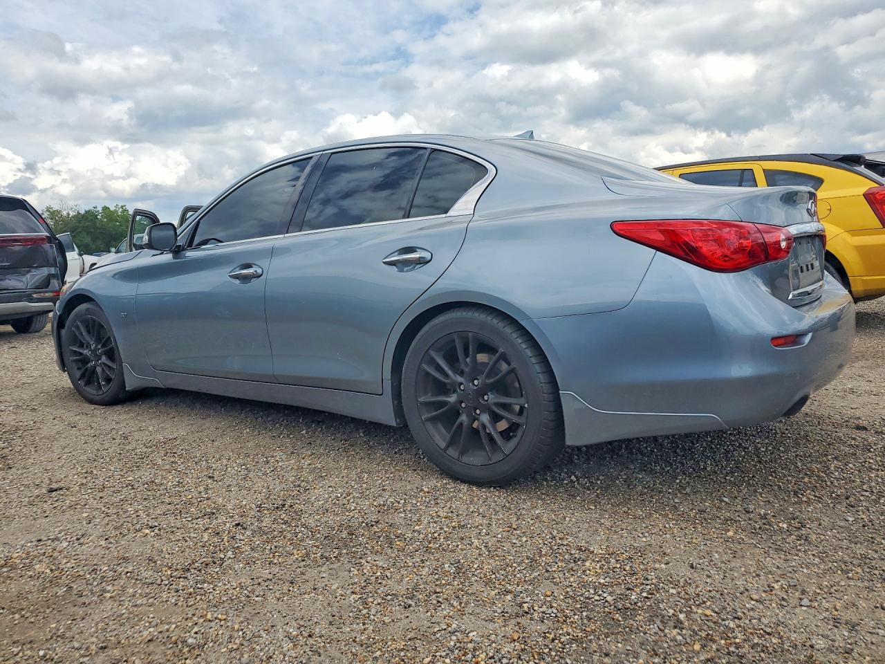 2015 INFINITI Q50