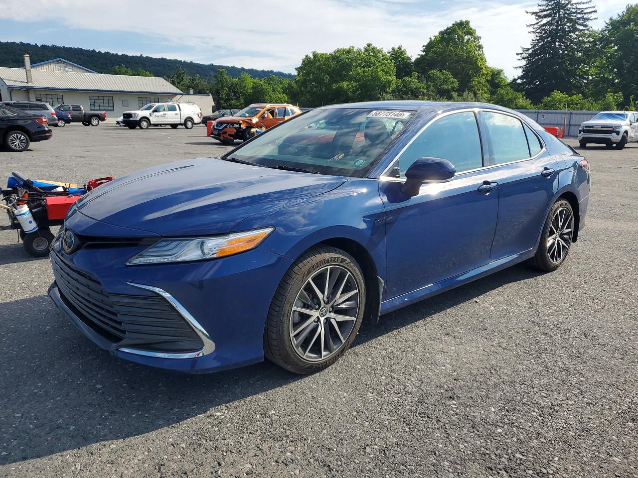 2024 TOYOTA CAMRY