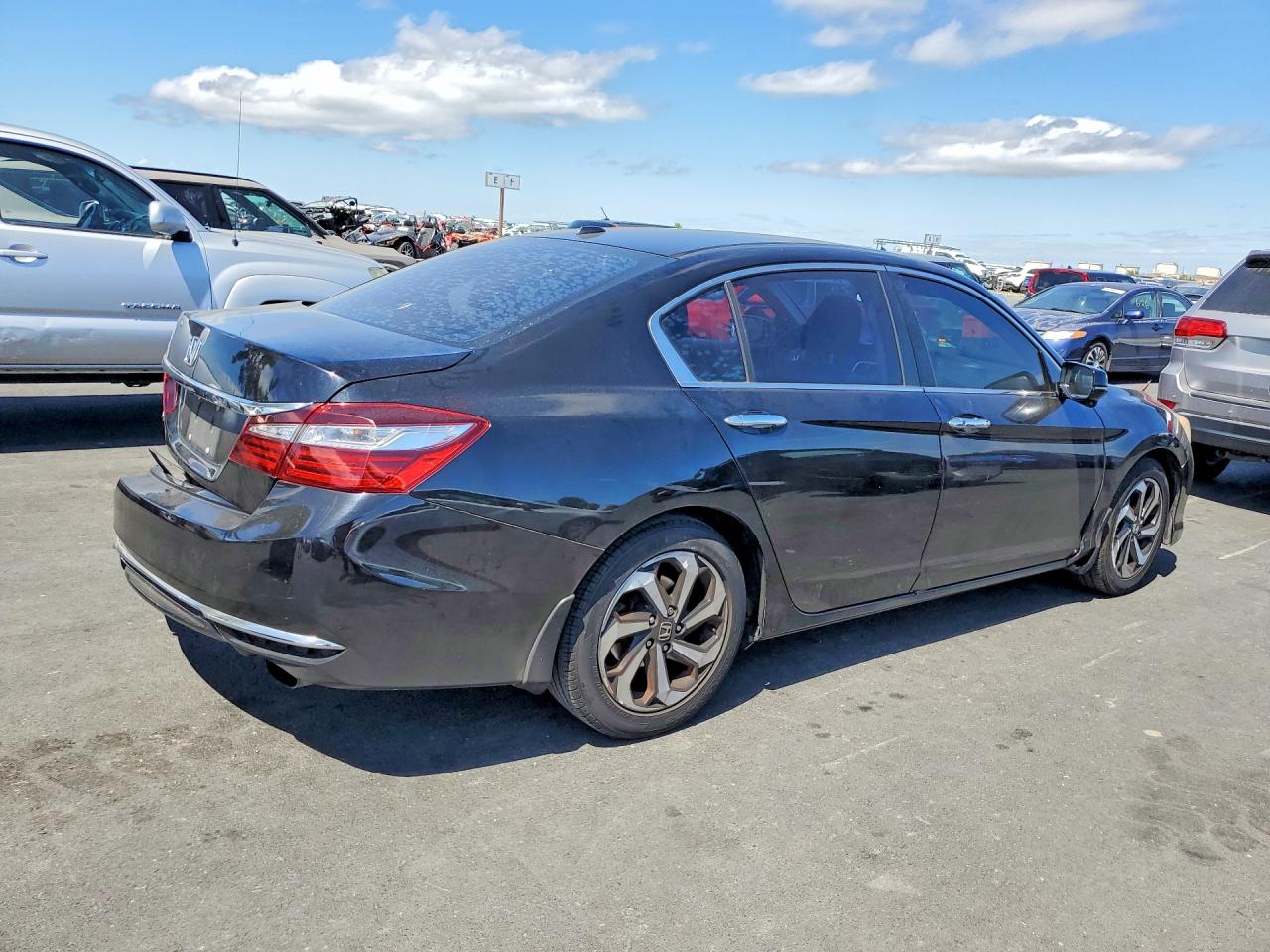 2016 HONDA ACCORD