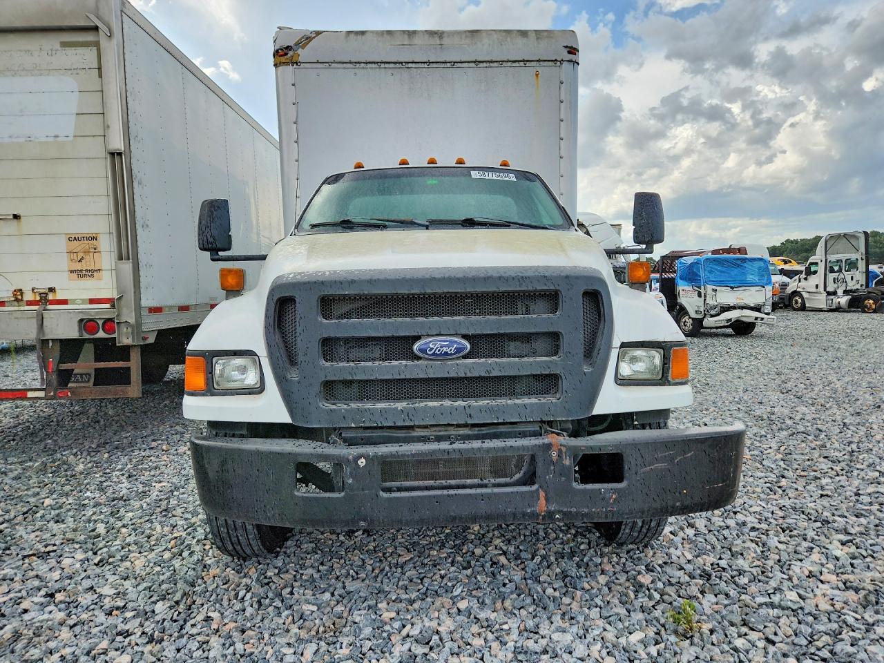 2007 FORD F650