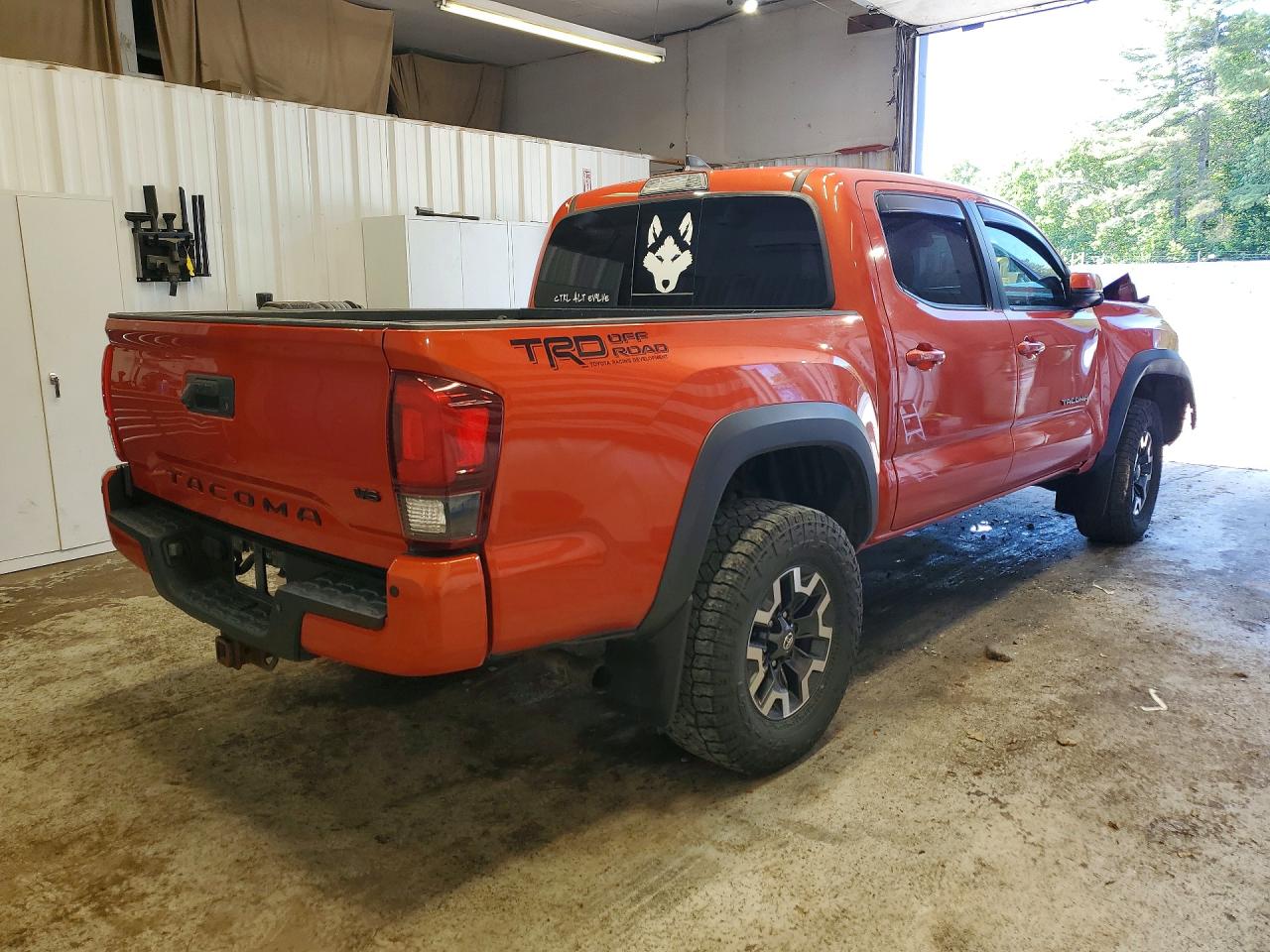 2018 TOYOTA TACOMA