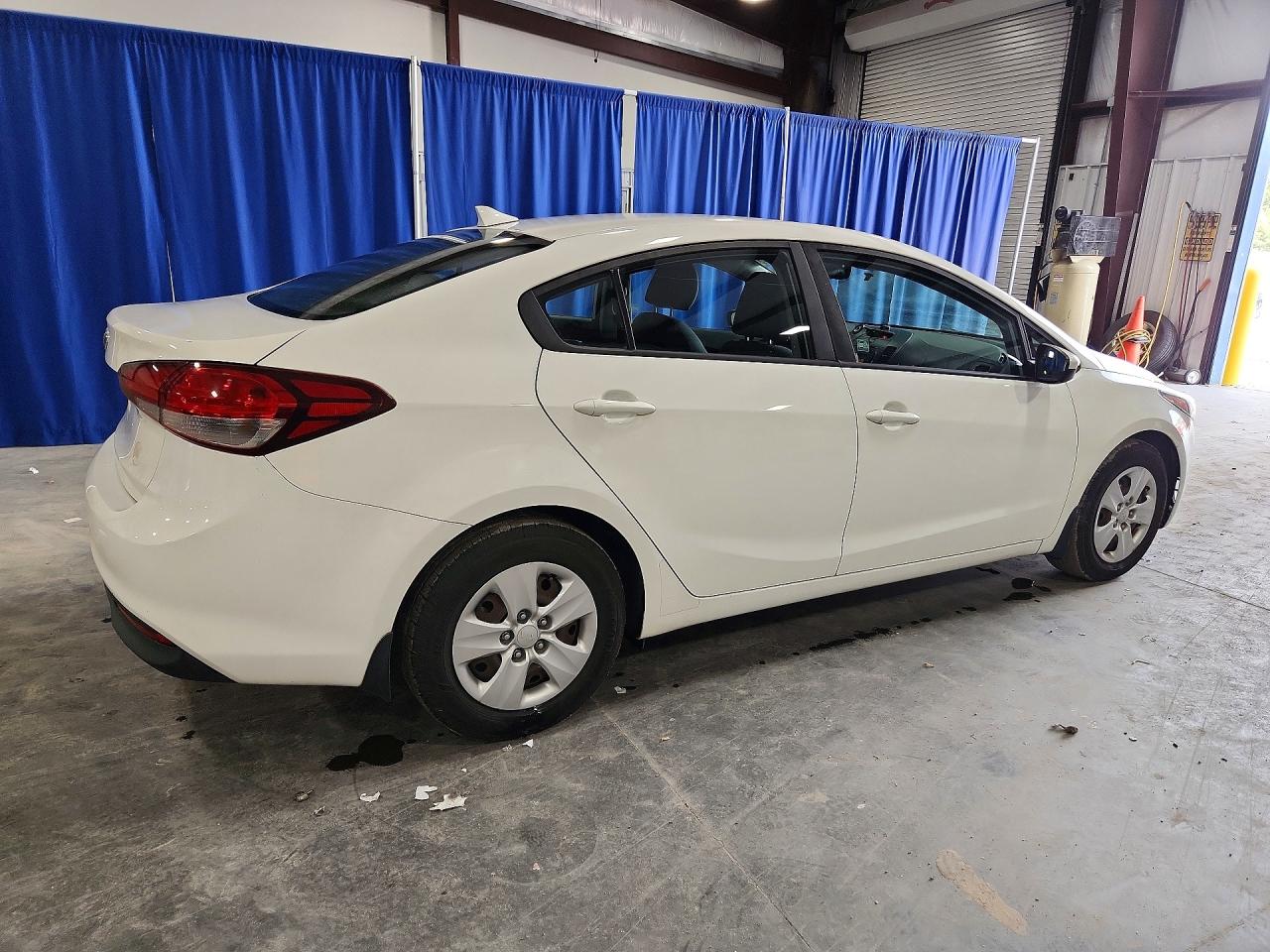 2017 KIA FORTE