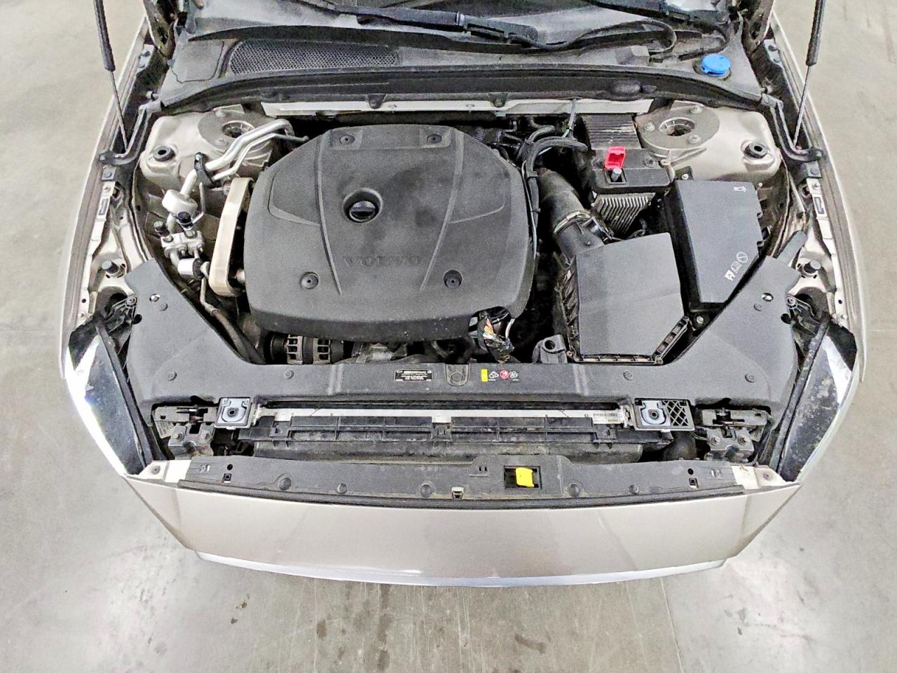 2019 VOLVO S60
