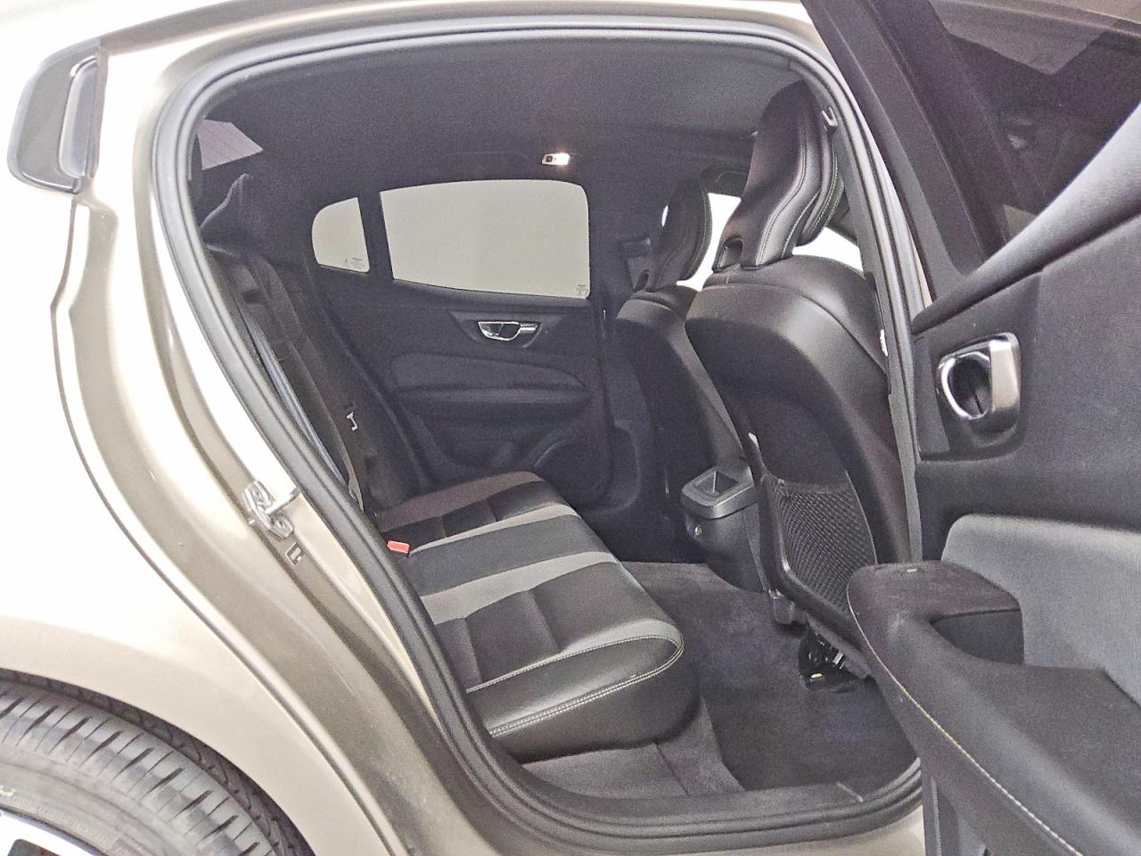 2019 VOLVO S60