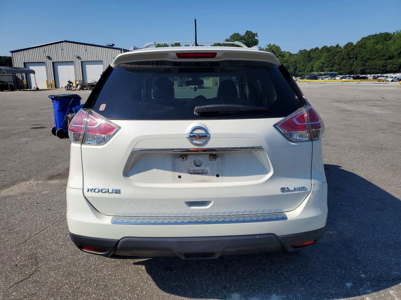 2016 NISSAN ROGUE