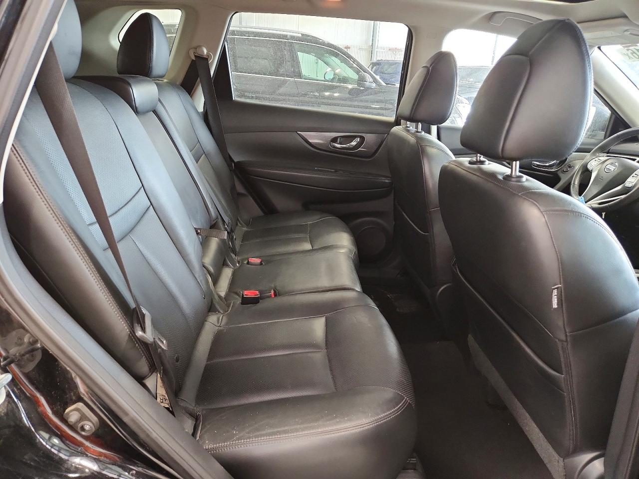 2015 NISSAN ROGUE