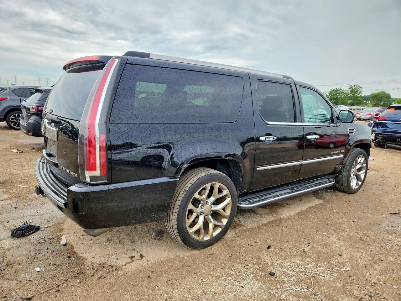 2013 CADILLAC ESCALADE