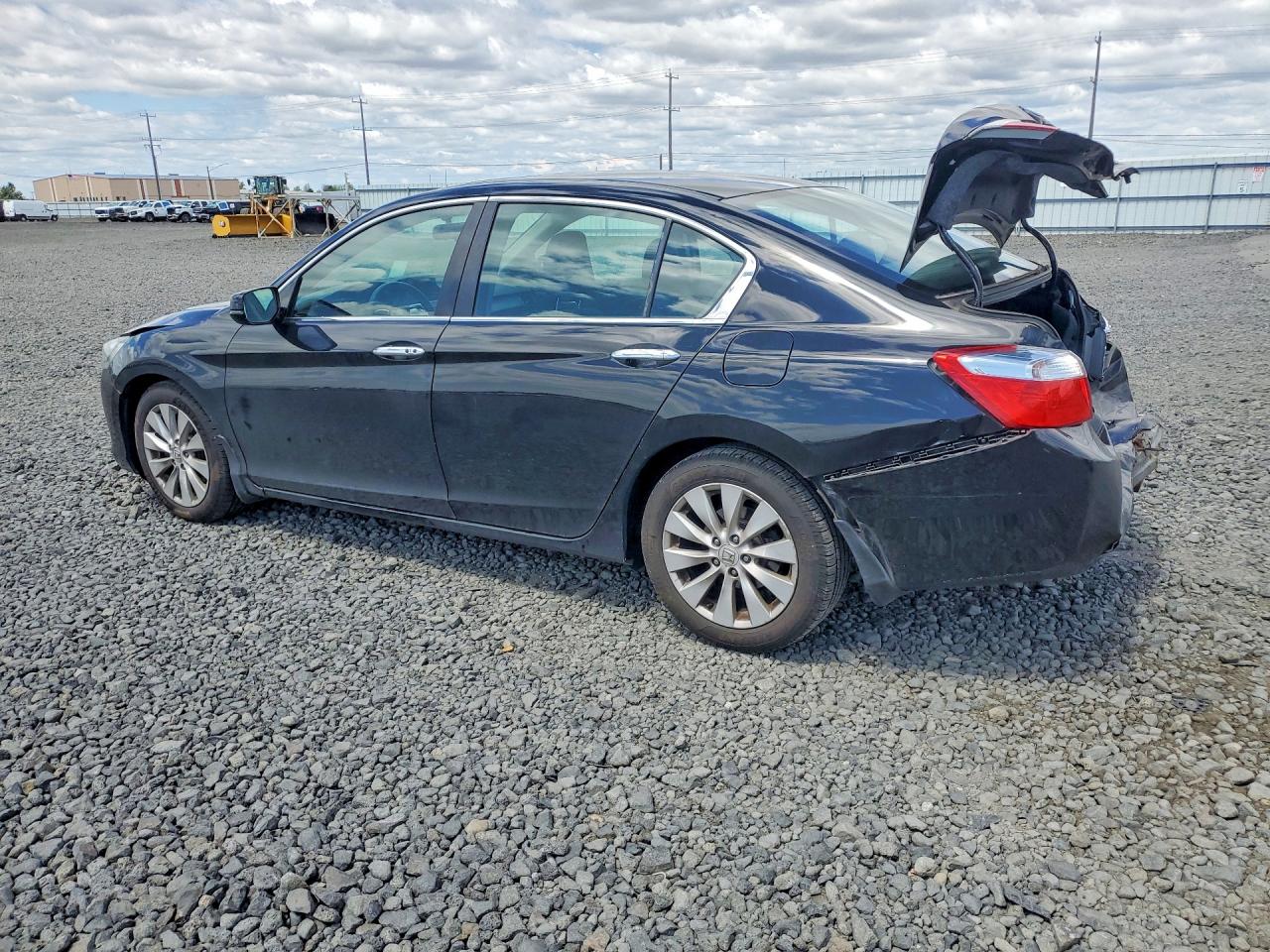 2015 HONDA ACCORD