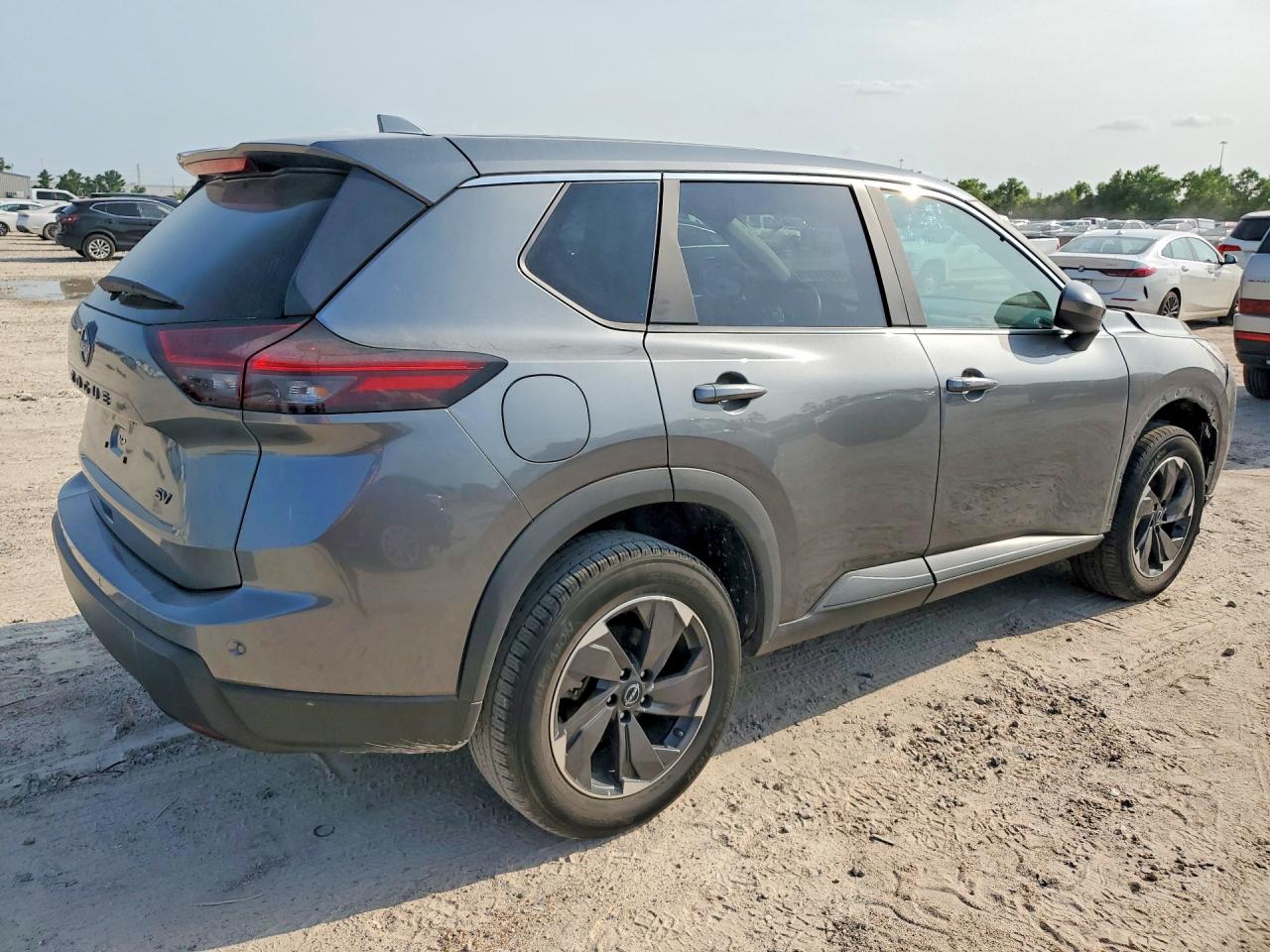 2024 NISSAN ROGUE