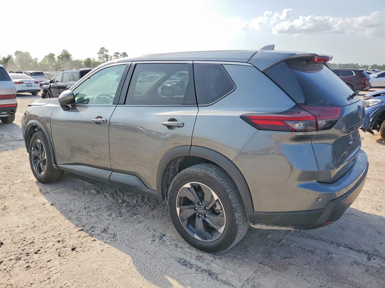 2024 NISSAN ROGUE
