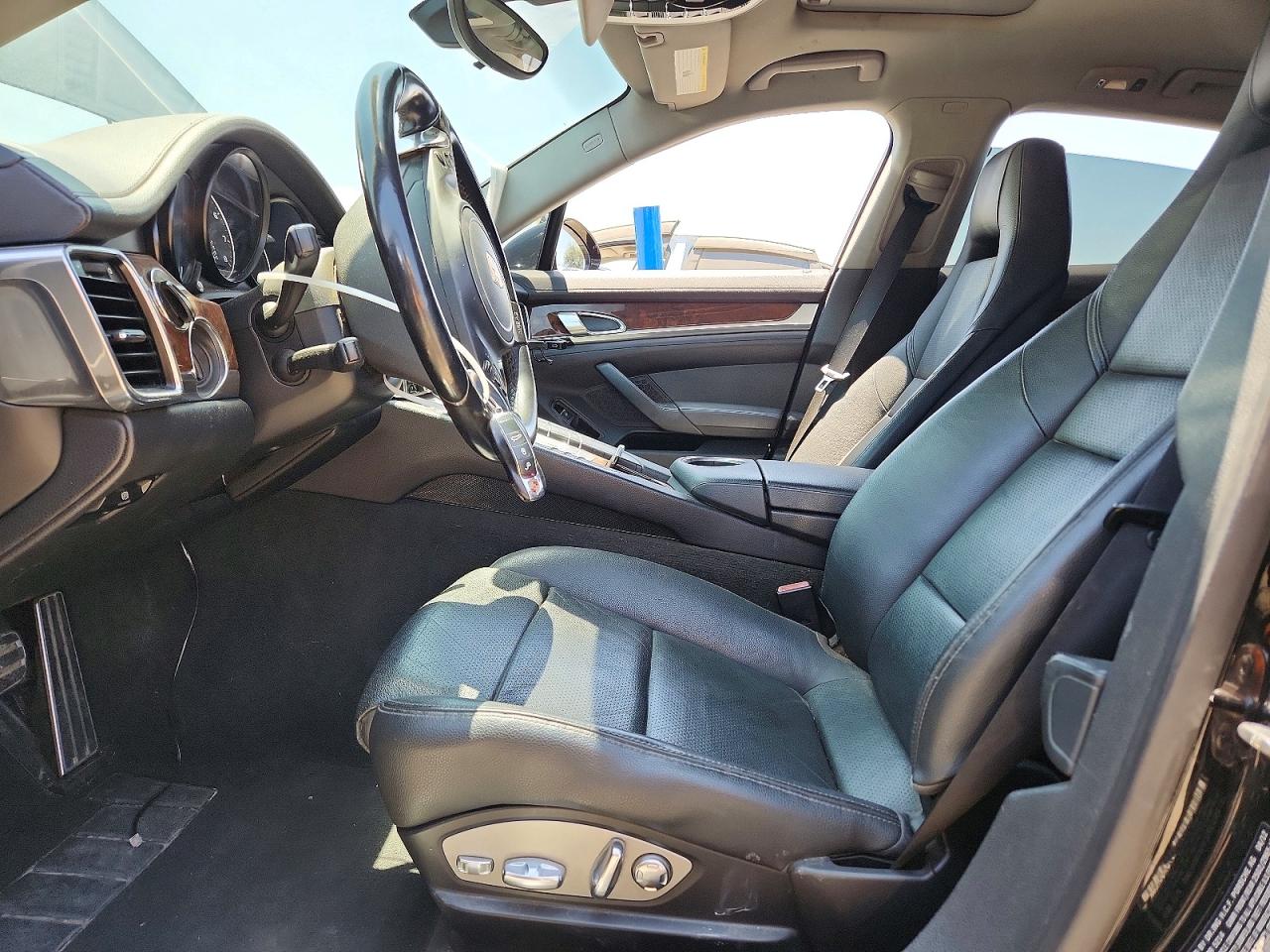 2012 PORSCHE PANAMERA