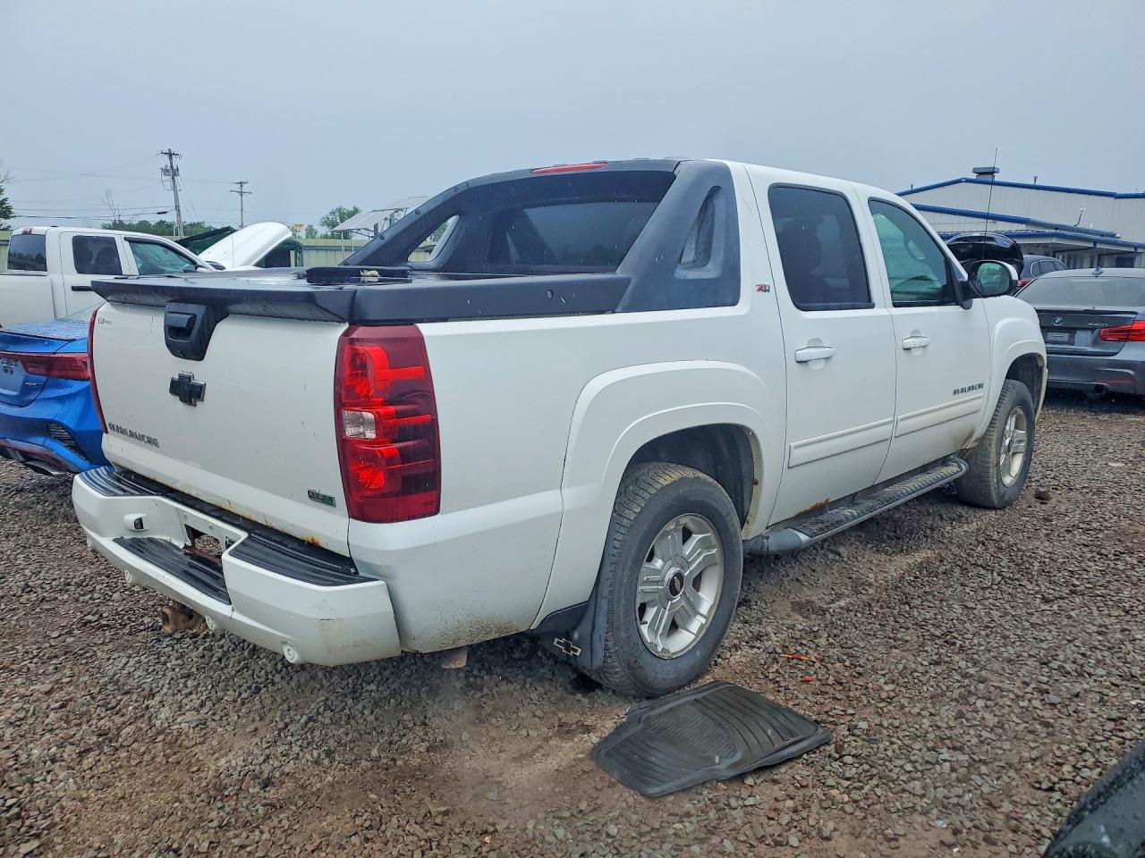 2010 CHEVROLET AVALANCHE