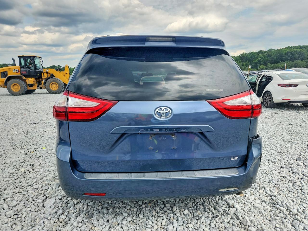 2016 TOYOTA SIENNA