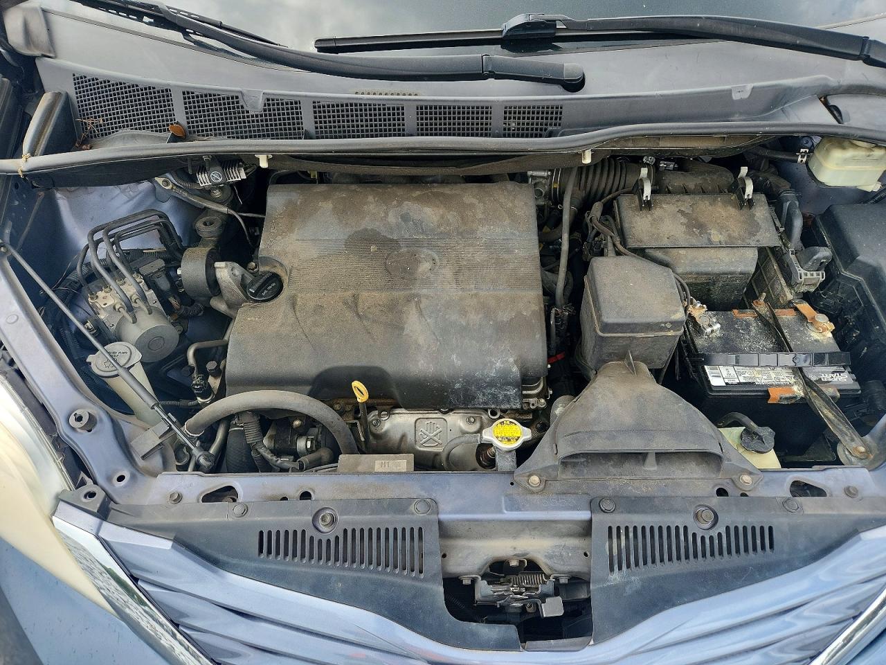 2016 TOYOTA SIENNA
