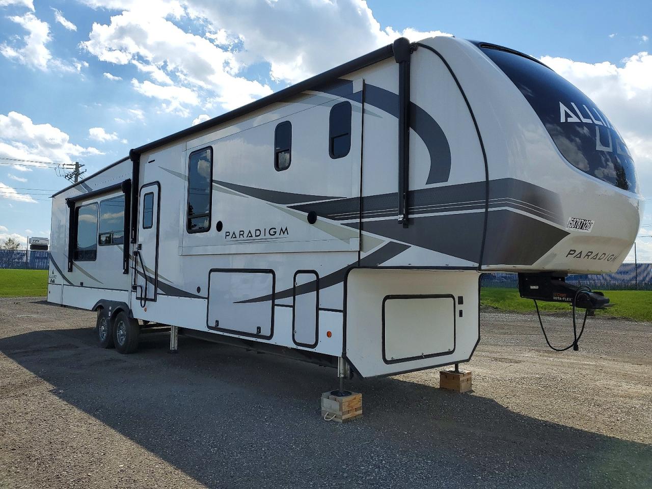 2023 ALLIANCE RV RECREATION