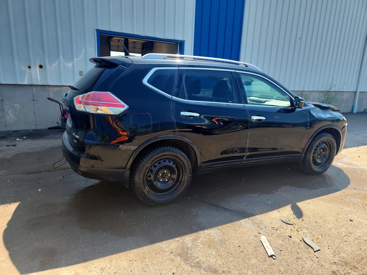 2015 NISSAN ROGUE