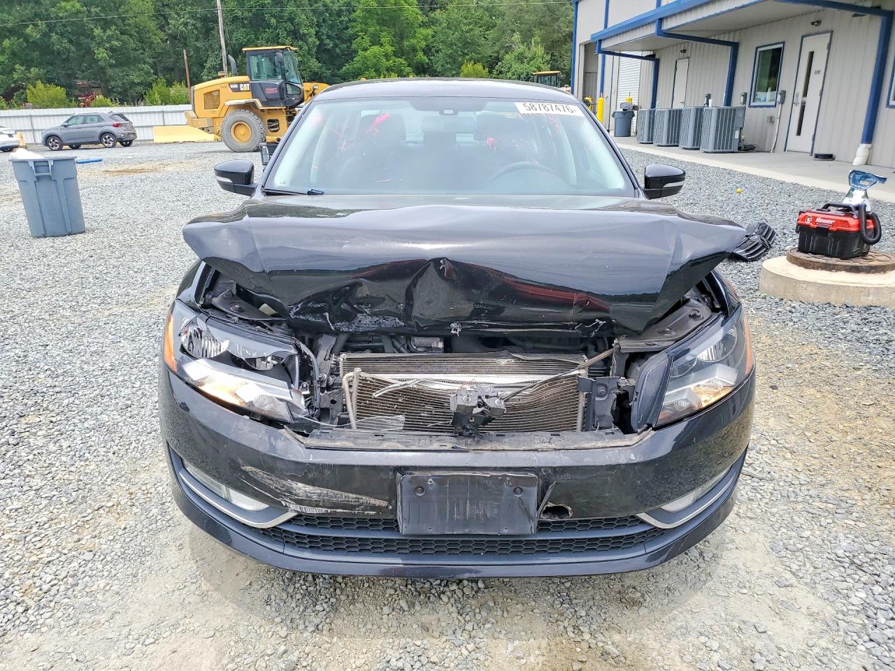 2015 VOLKSWAGEN PASSAT