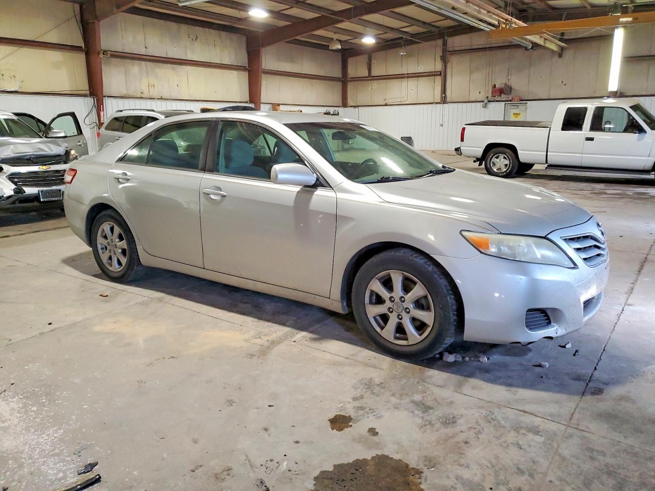 2011 TOYOTA CAMRY