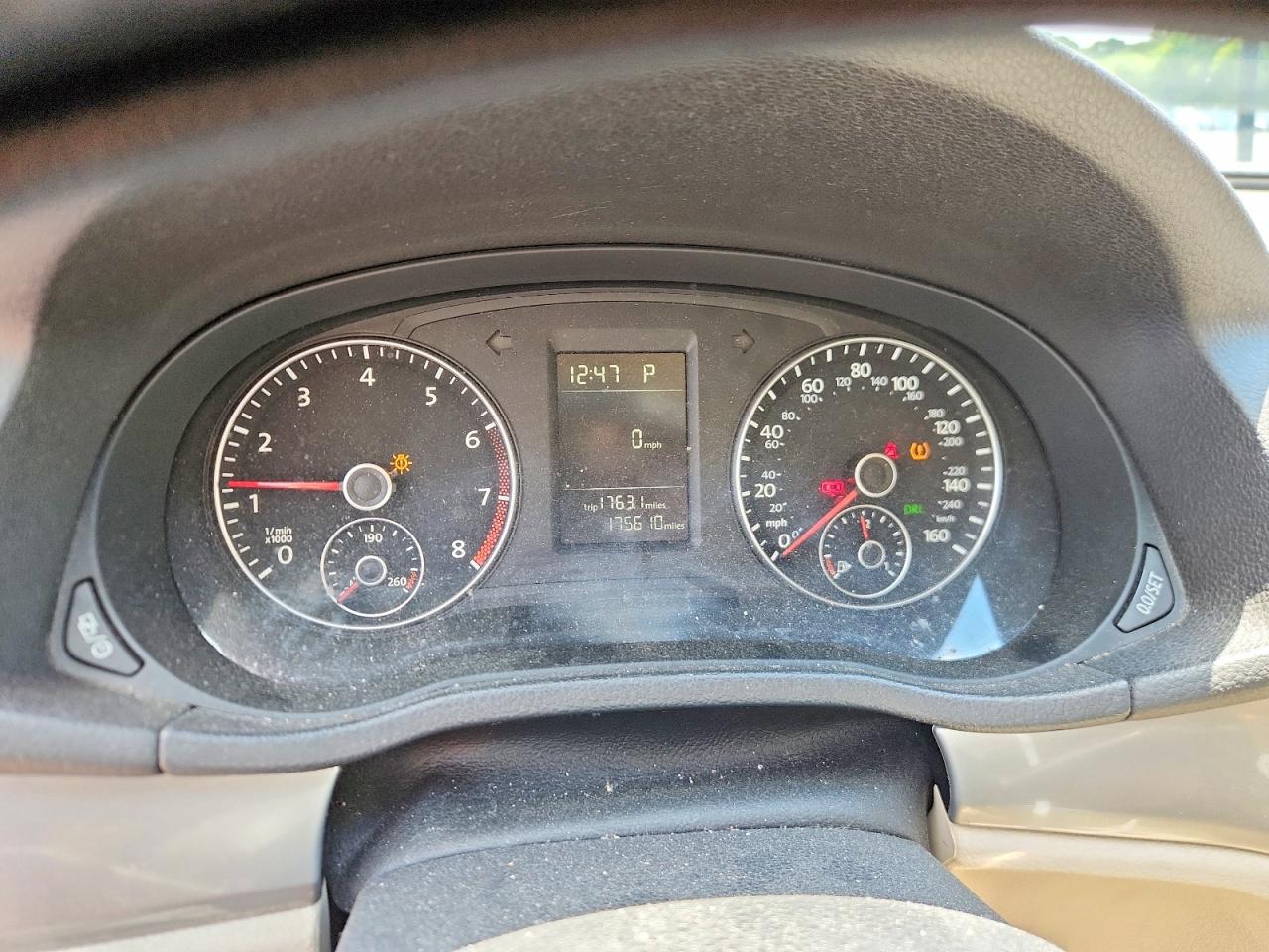 2014 VOLKSWAGEN PASSAT