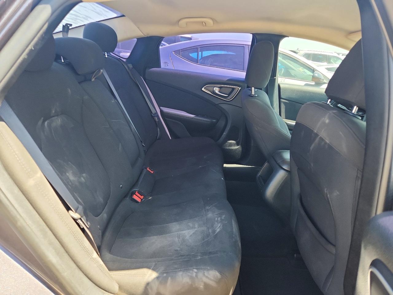 2015 CHRYSLER 200