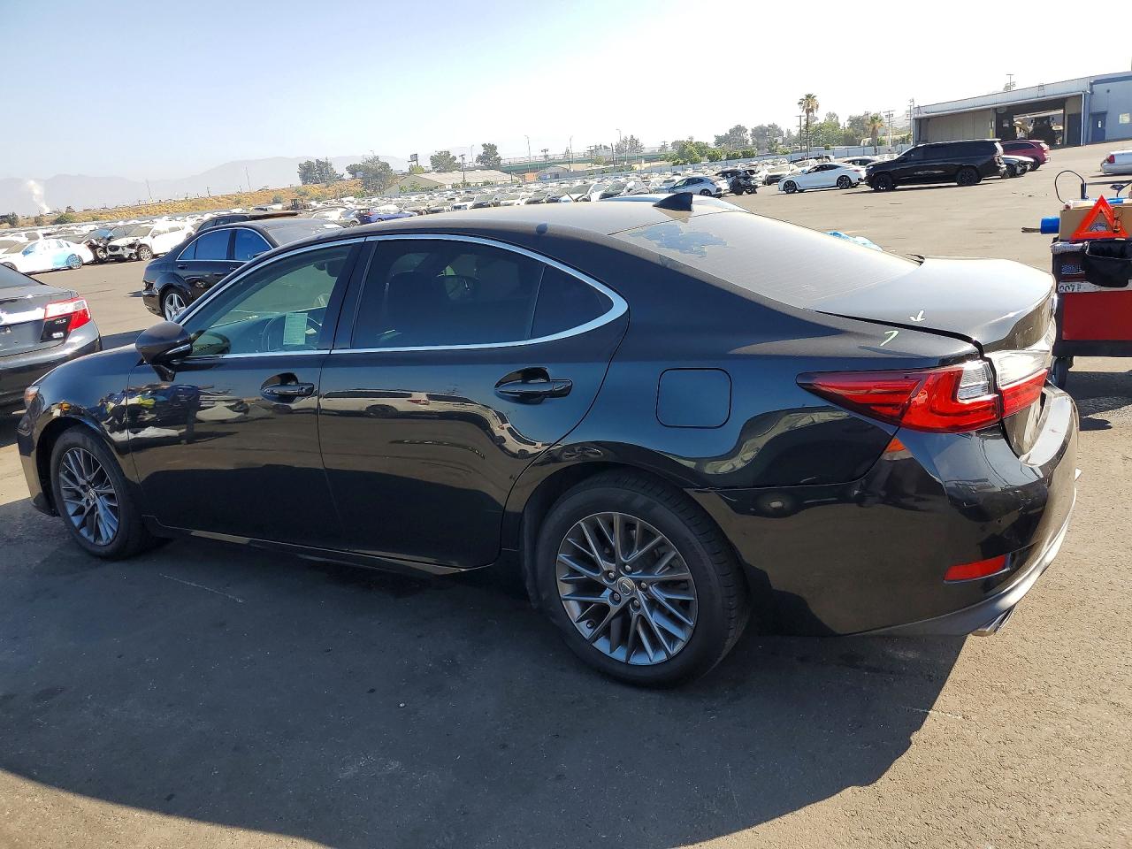 2018 LEXUS ES350