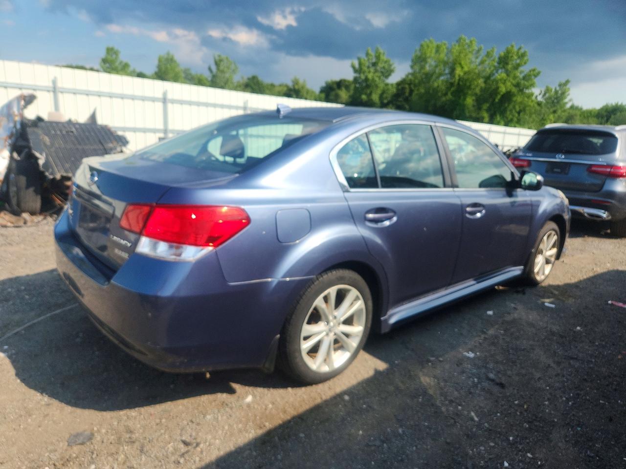 2013 SUBARU LEGACY