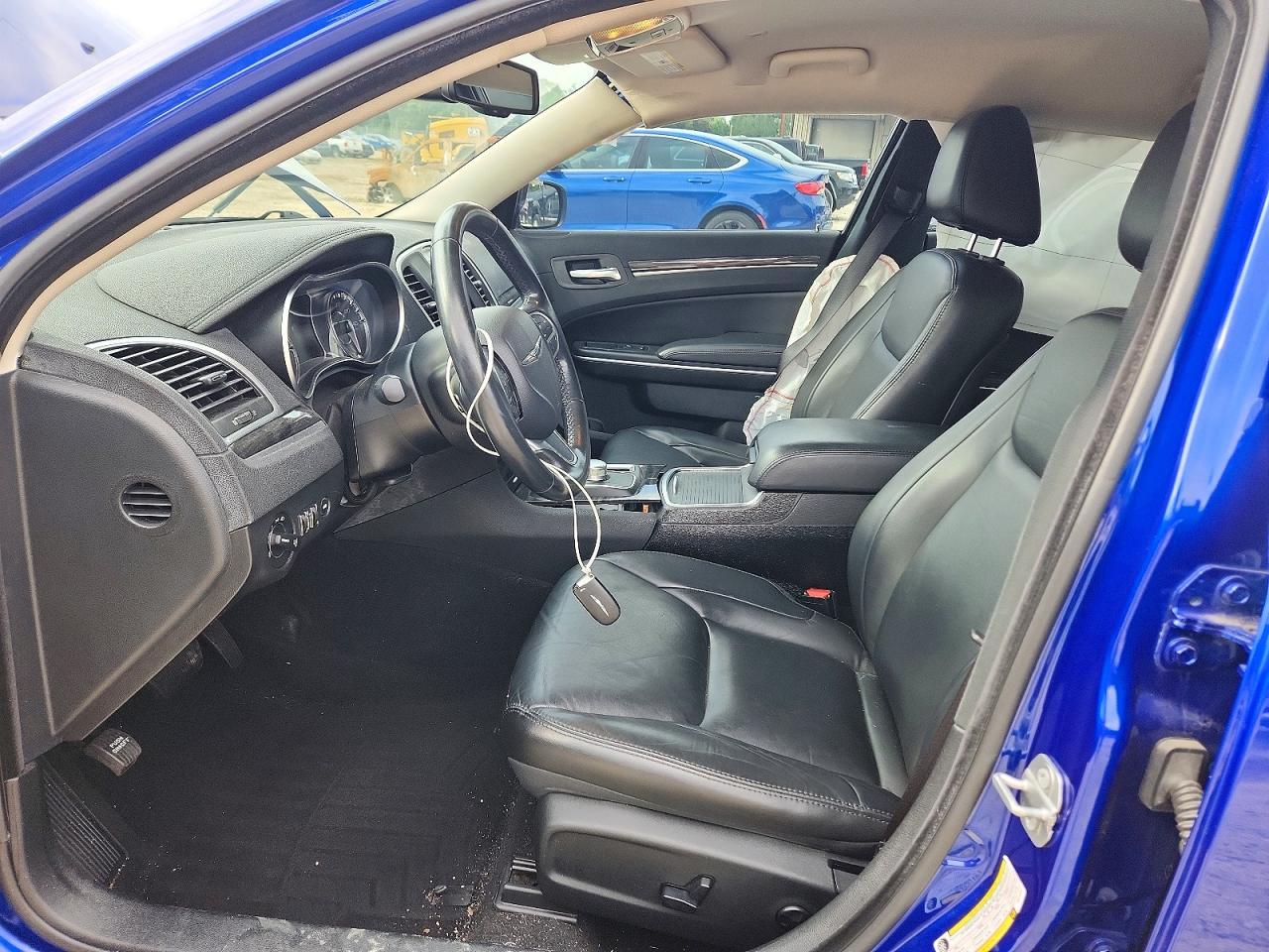 2019 CHRYSLER 300
