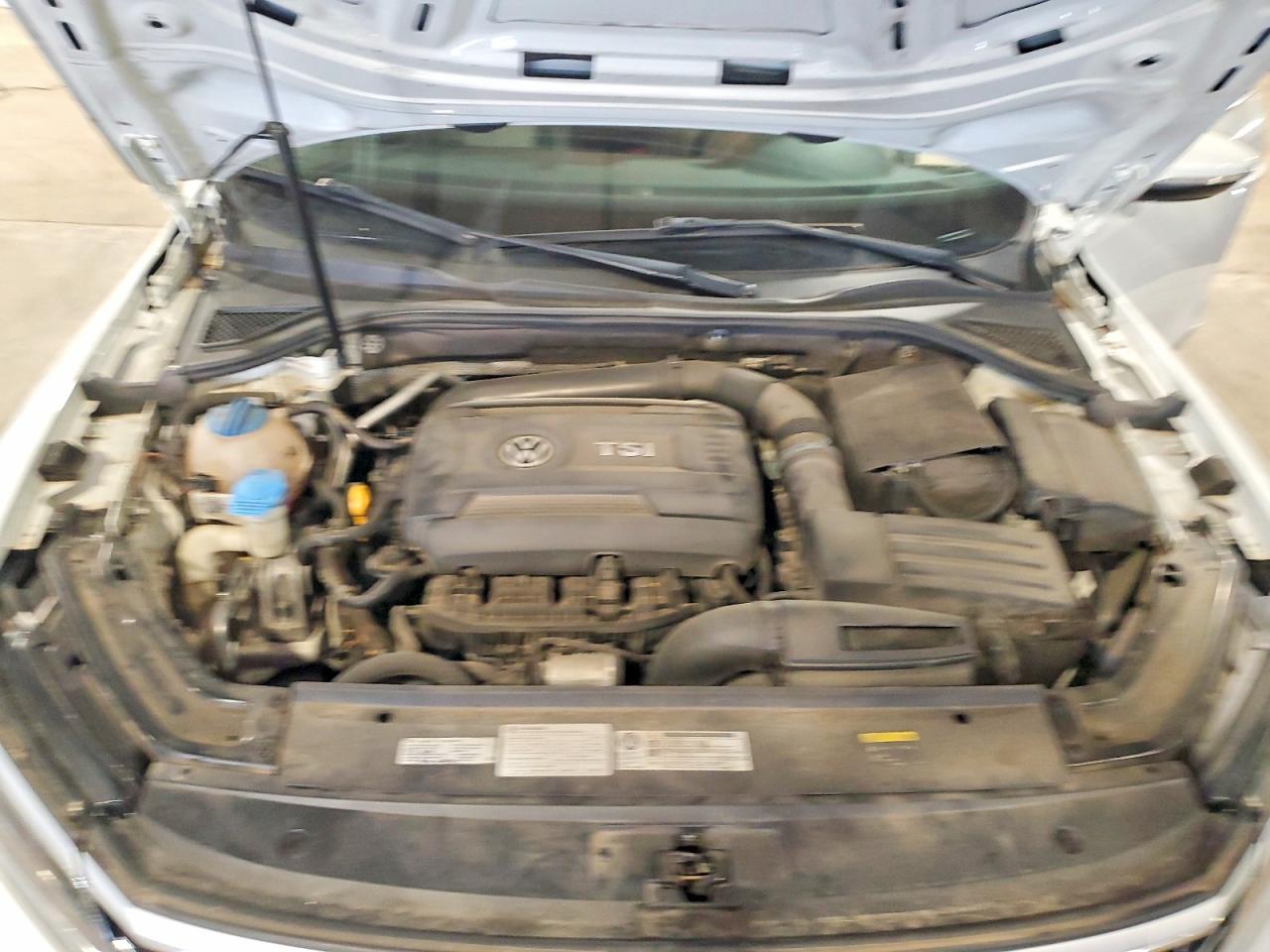 2017 VOLKSWAGEN PASSAT