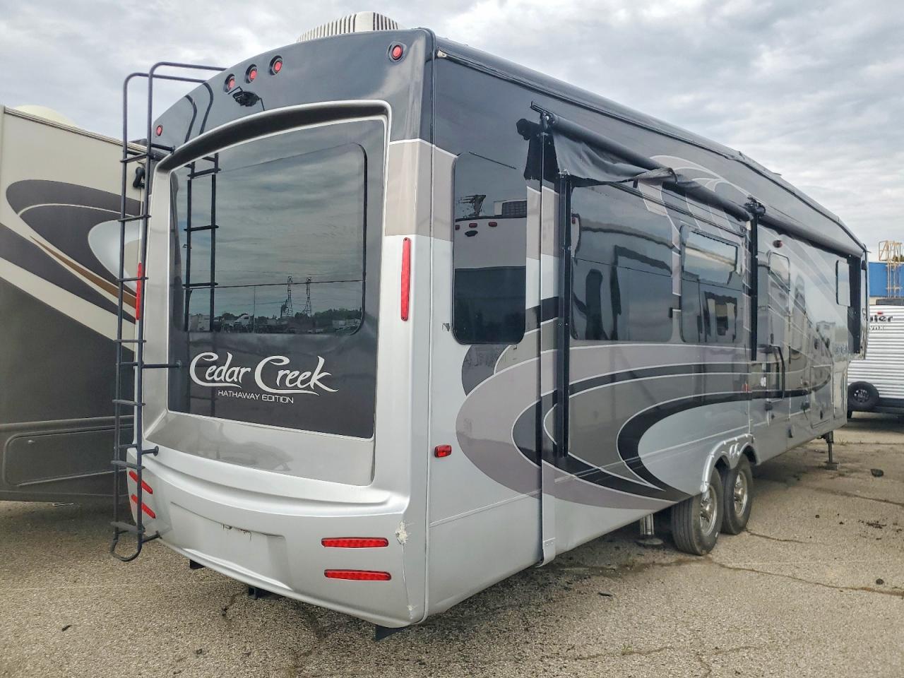 2018 CEDAR CREEK 5TH WHEEL
