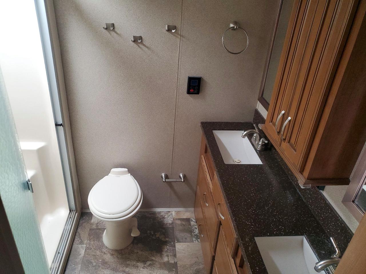 2018 CEDAR CREEK 5TH WHEEL