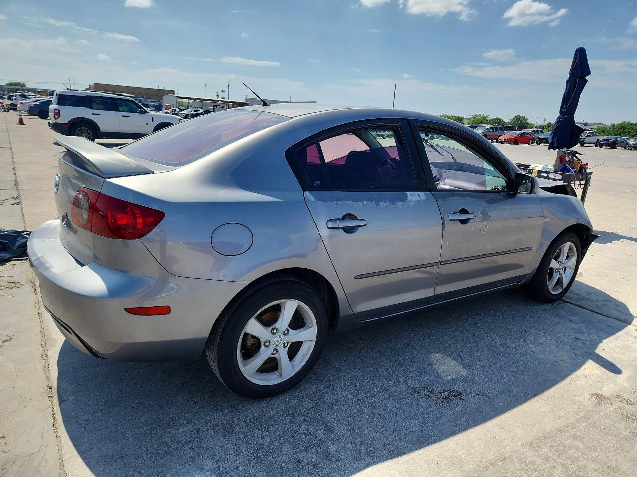2005 MAZDA 3