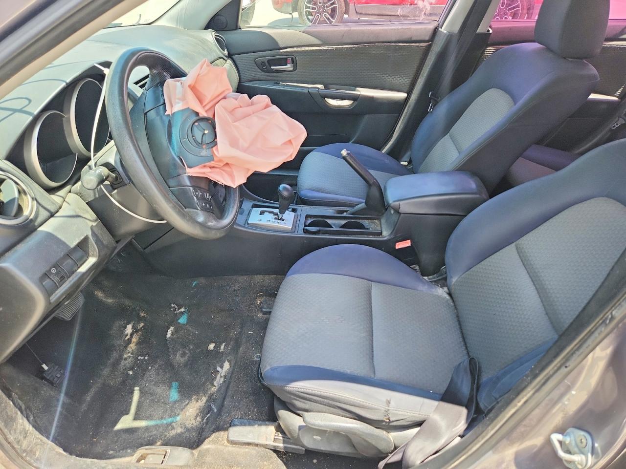 2005 MAZDA 3