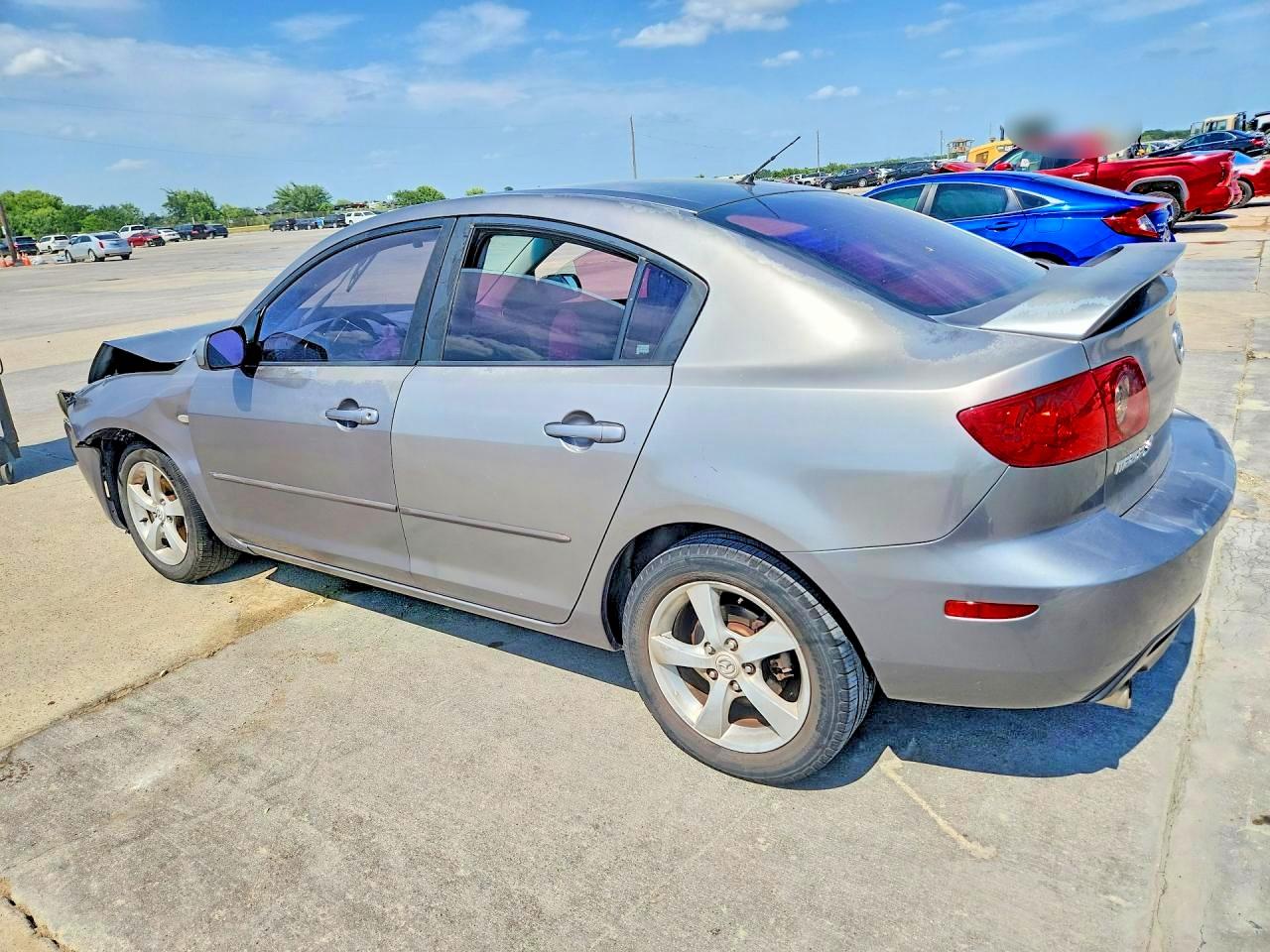2005 MAZDA 3