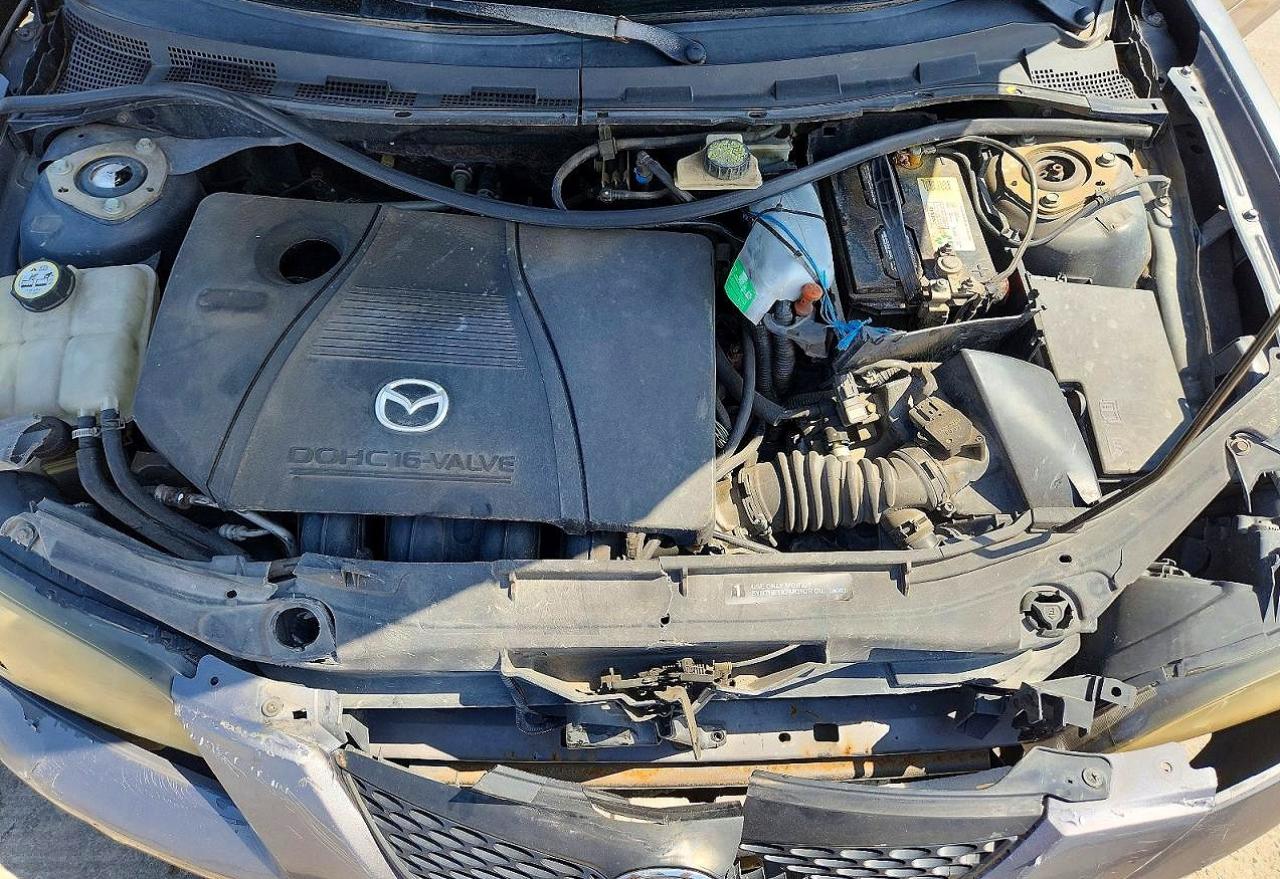 2005 MAZDA 3