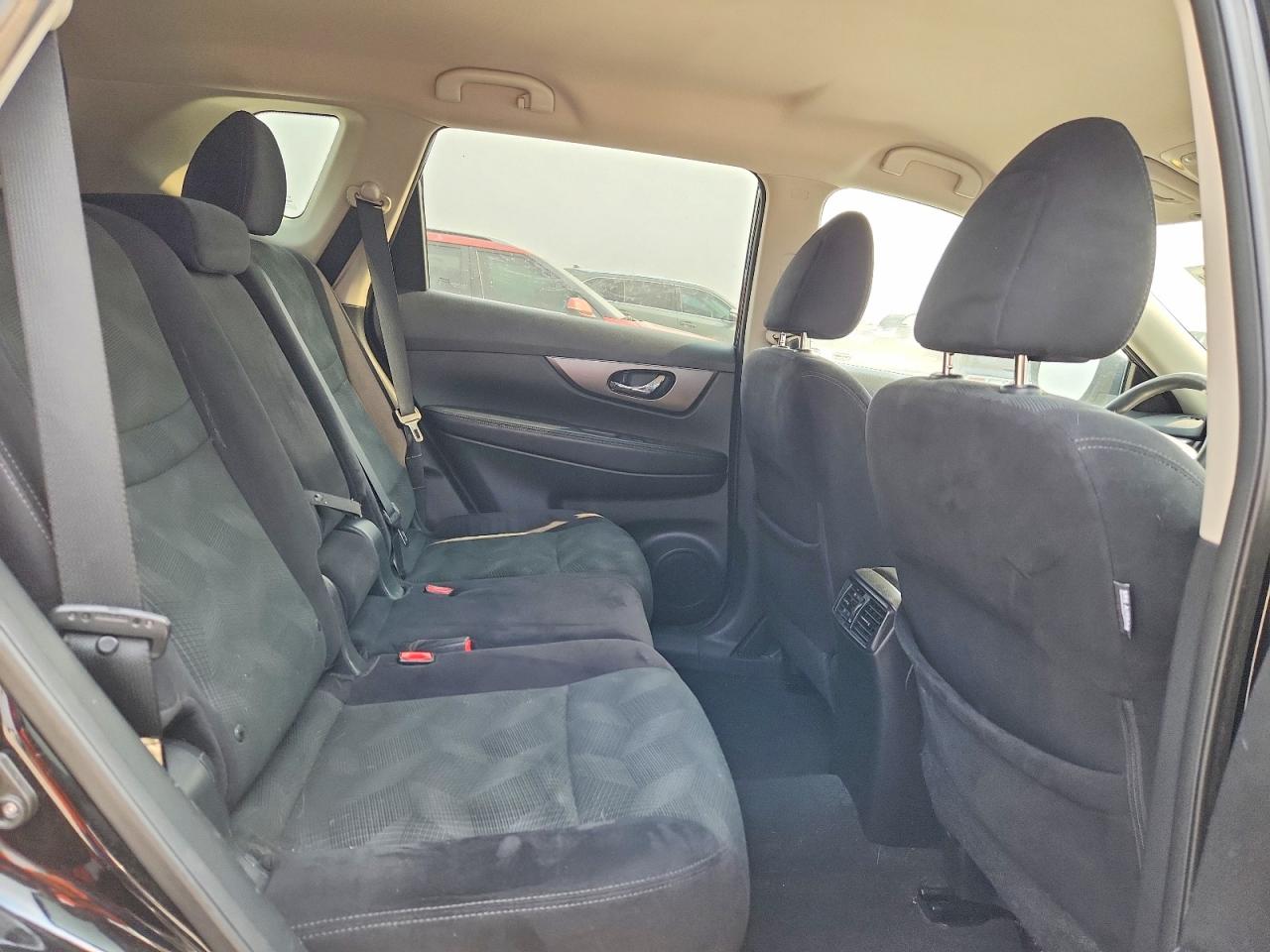 2015 NISSAN ROGUE