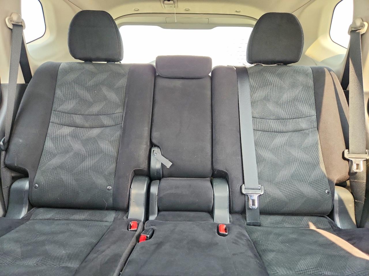 2015 NISSAN ROGUE