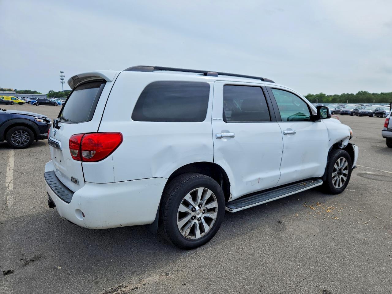 2017 TOYOTA SEQUOIA