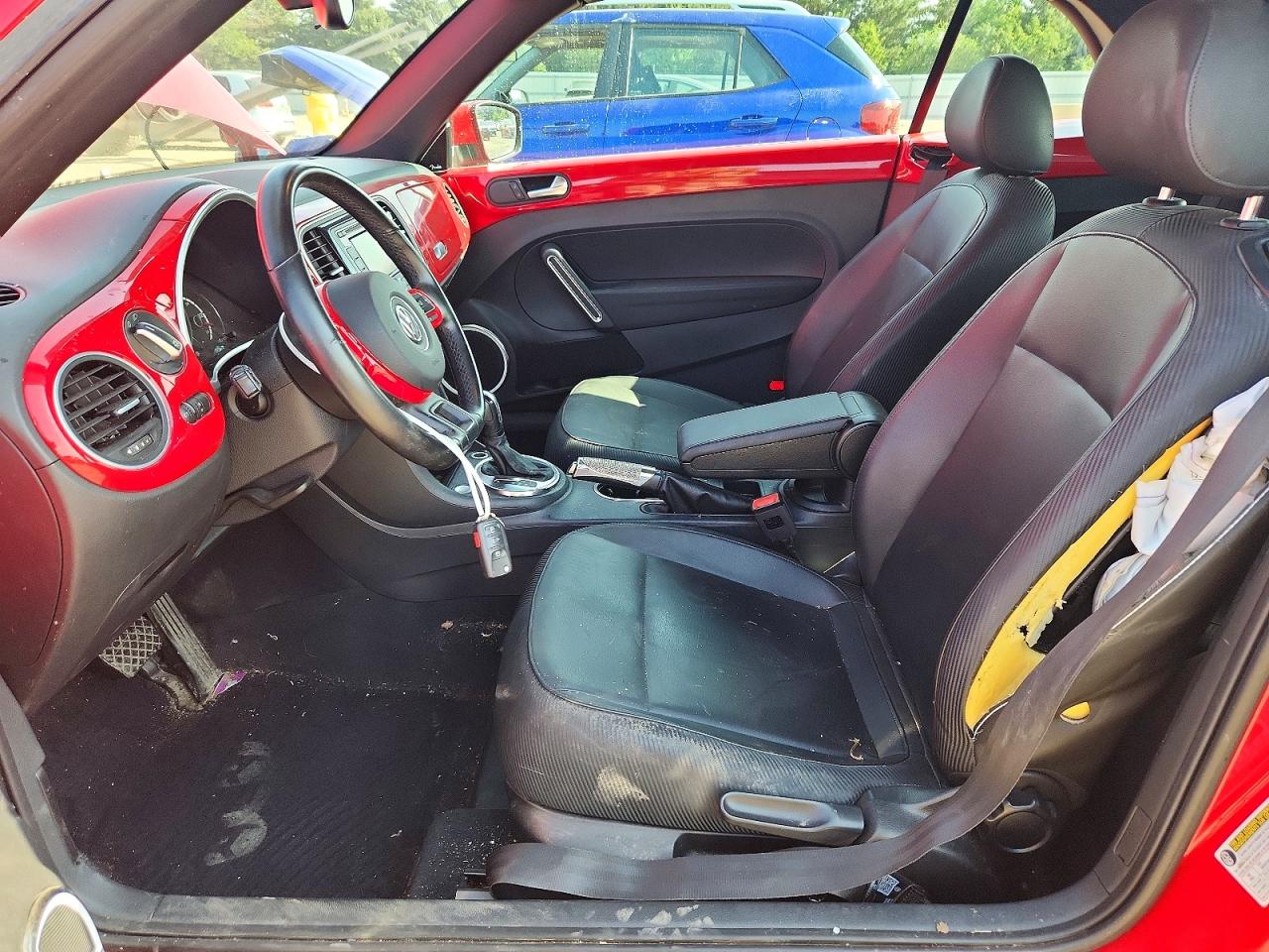 2013 VOLKSWAGEN BEETLE