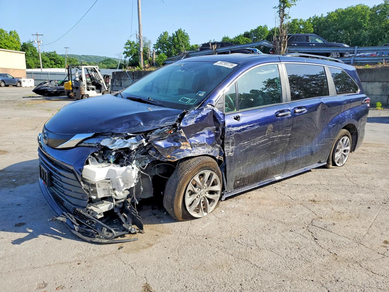 2025 TOYOTA SIENNA