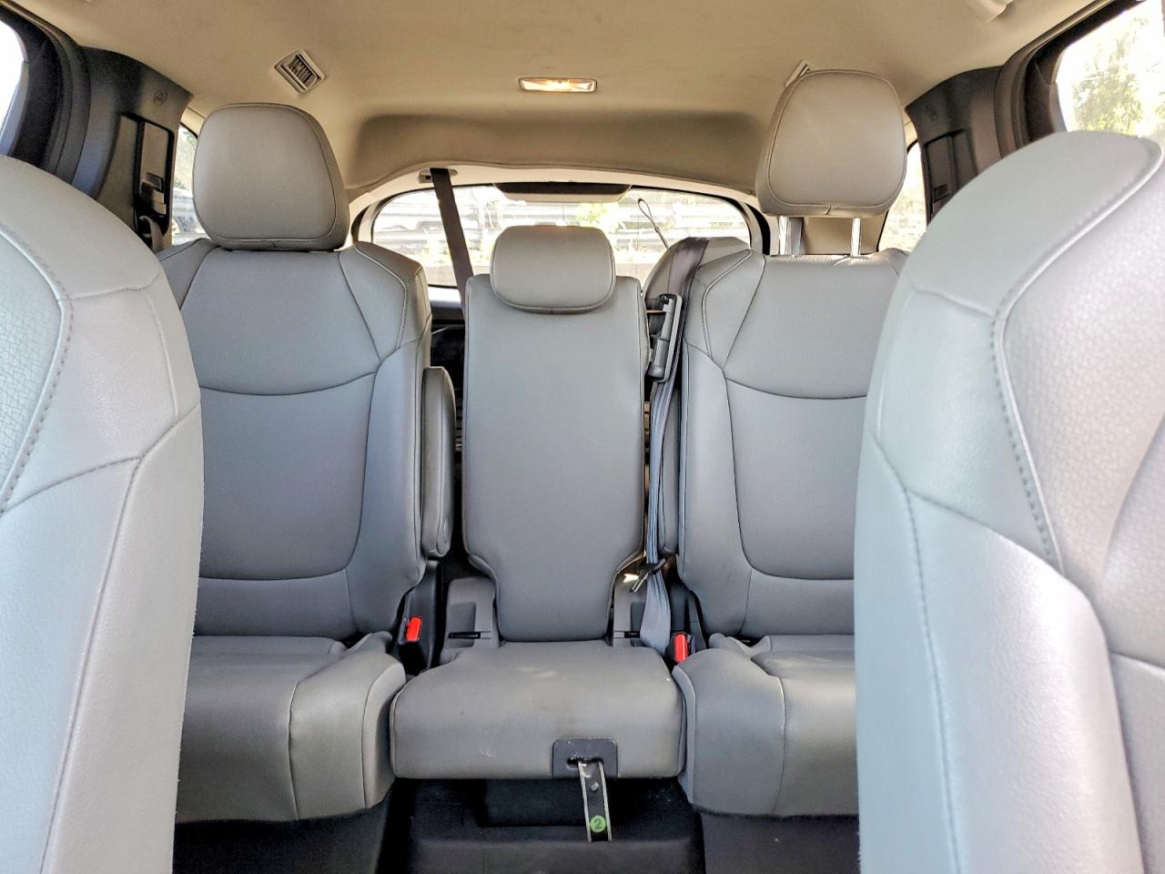 2025 TOYOTA SIENNA