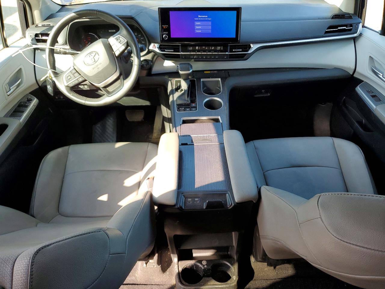2025 TOYOTA SIENNA