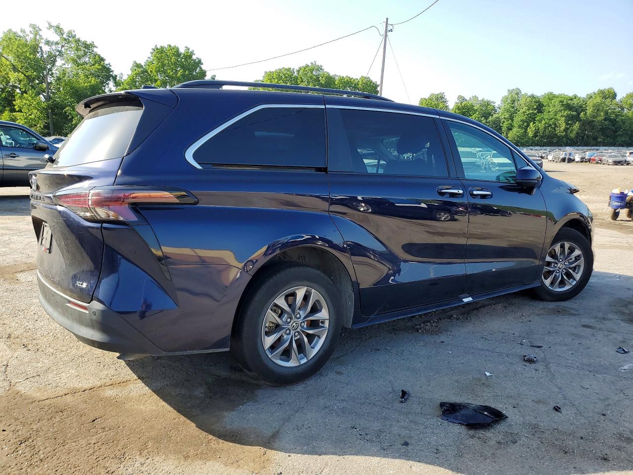 2025 TOYOTA SIENNA