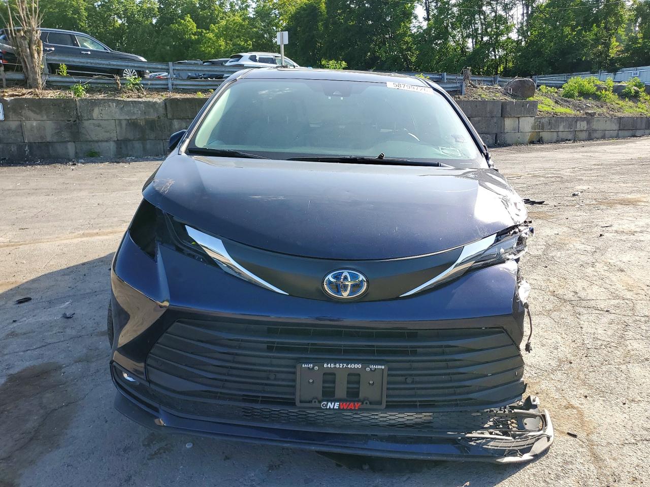 2025 TOYOTA SIENNA
