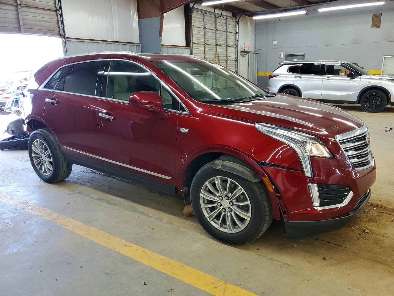 2017 CADILLAC XT5