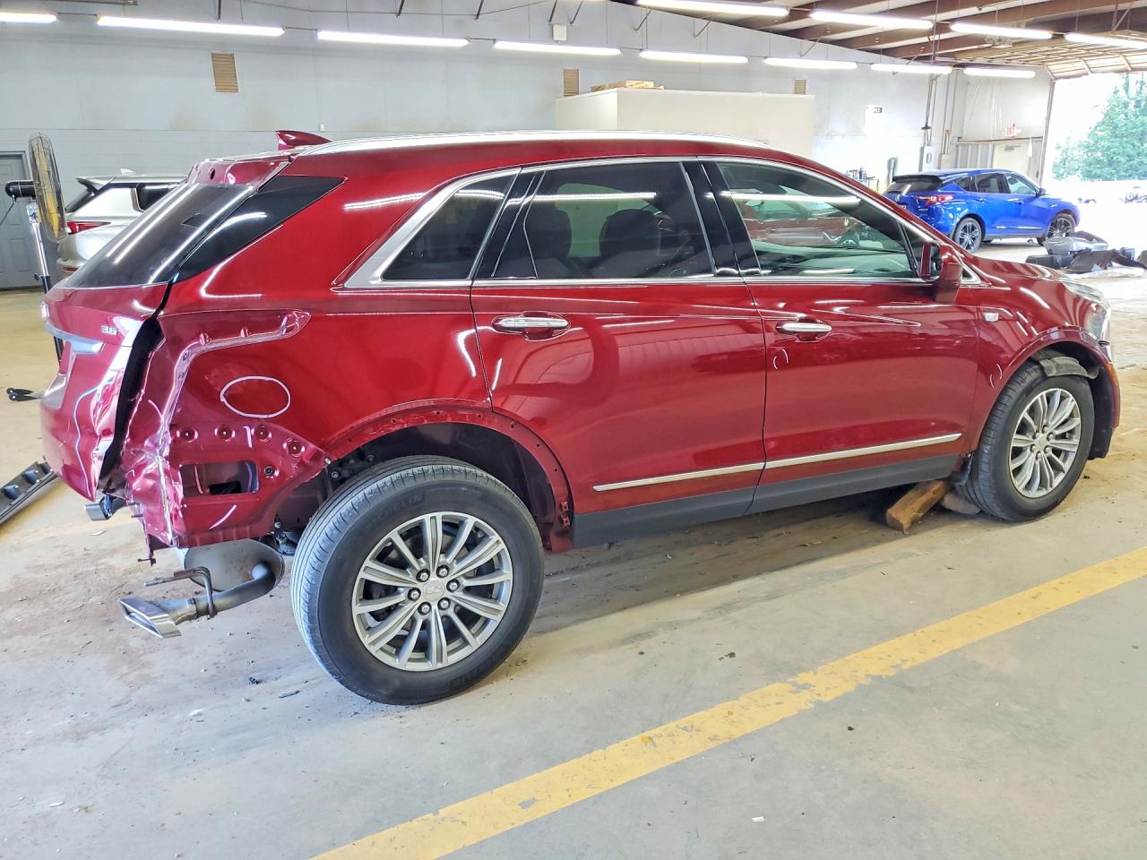 2017 CADILLAC XT5