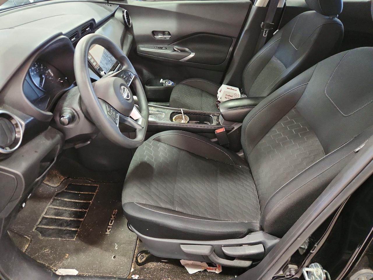 2024 NISSAN KICKS