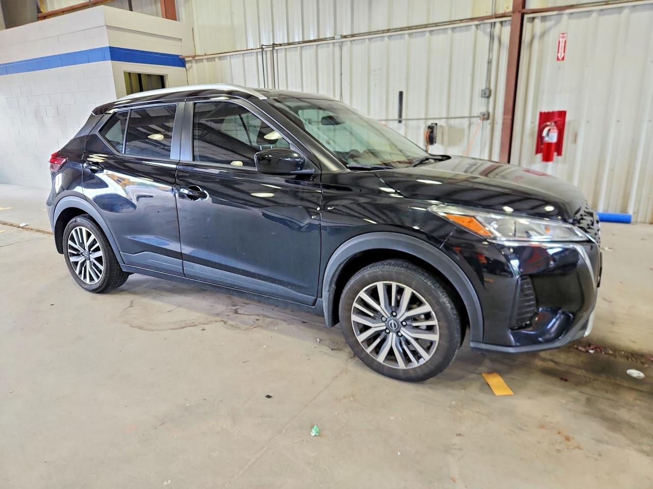 2024 NISSAN KICKS
