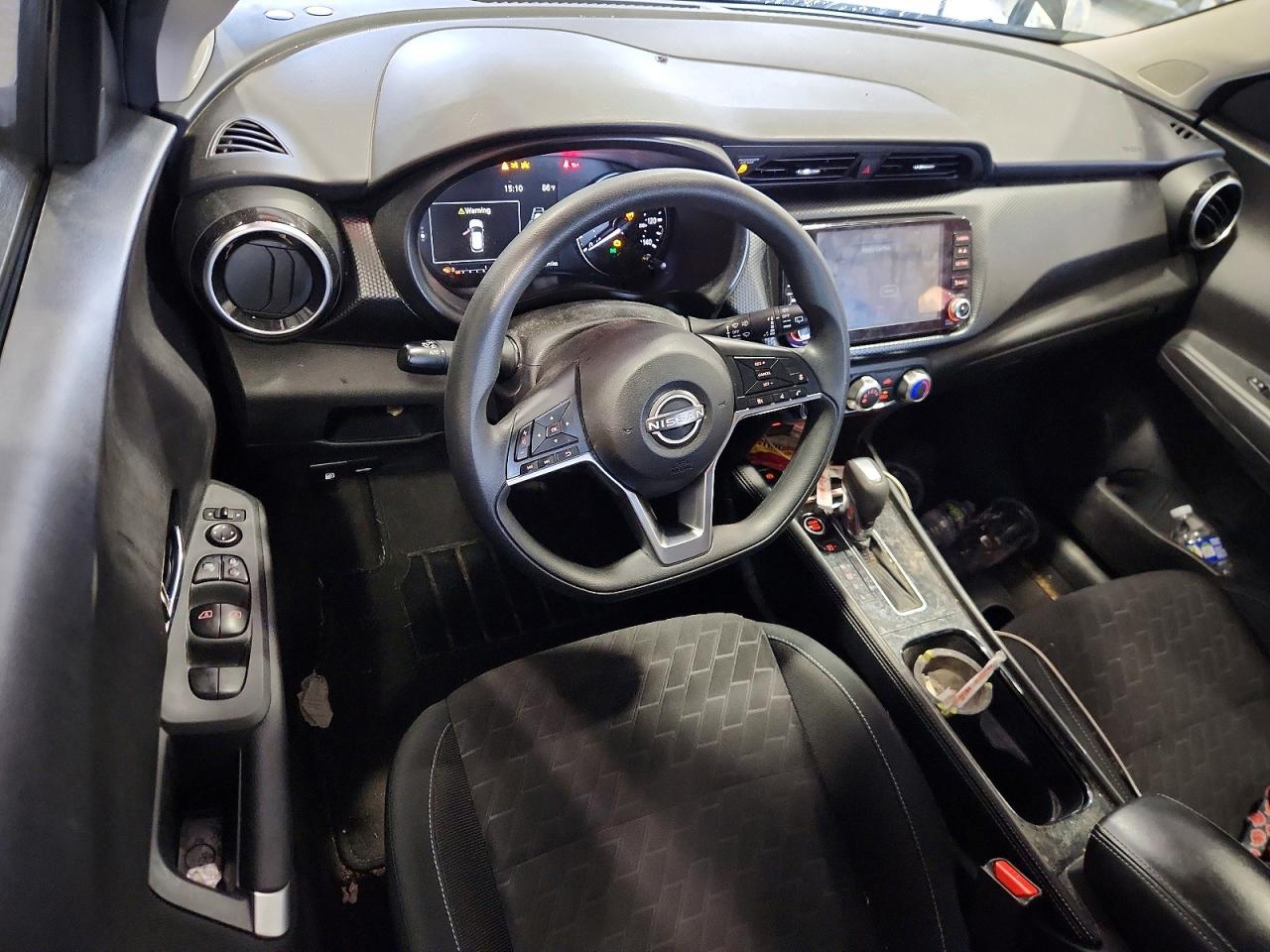 2024 NISSAN KICKS